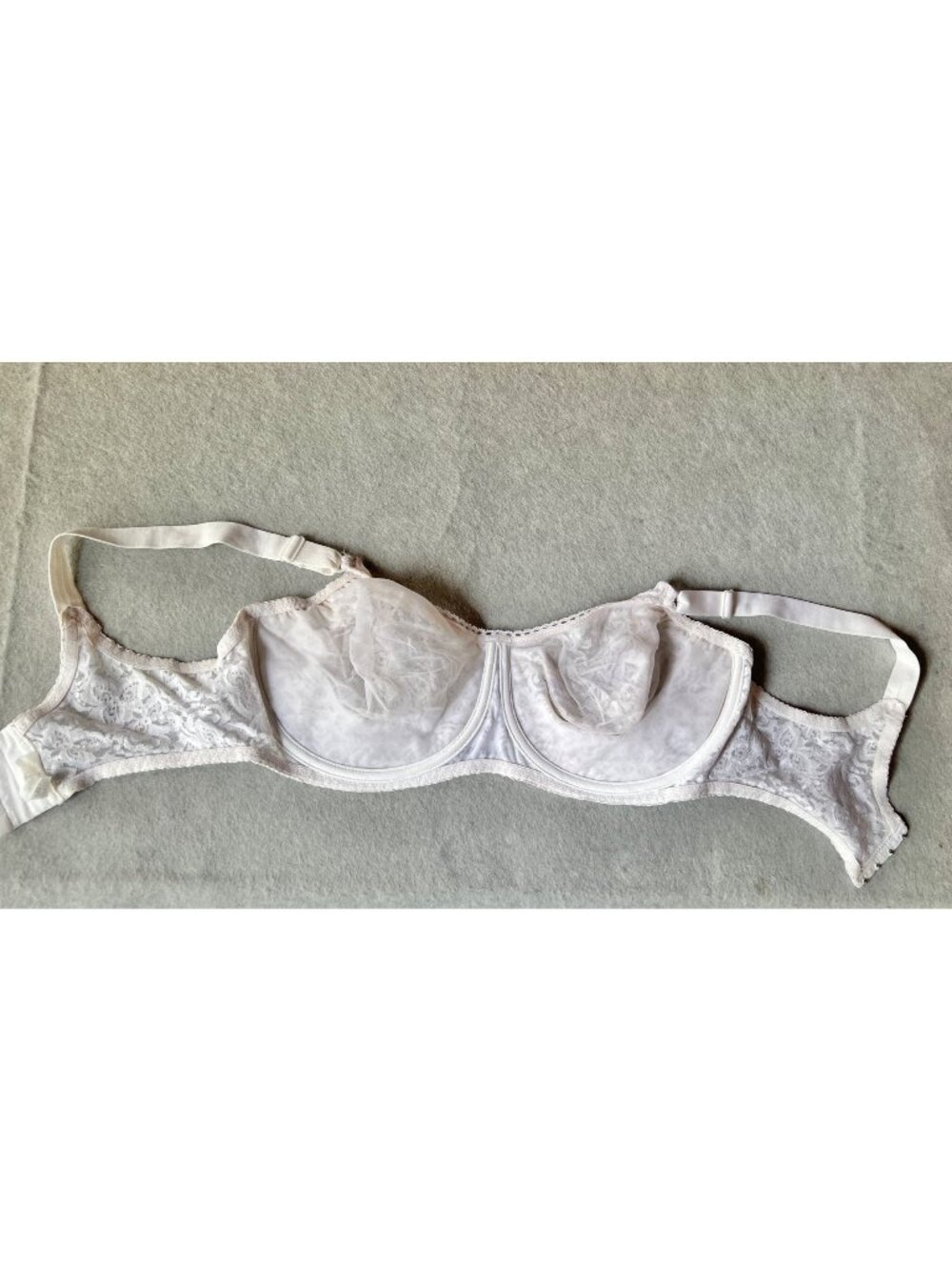 Bali Underwire Bra Style 3432 Size 34DD White Lace Adj. Straps Hook & Eye READ